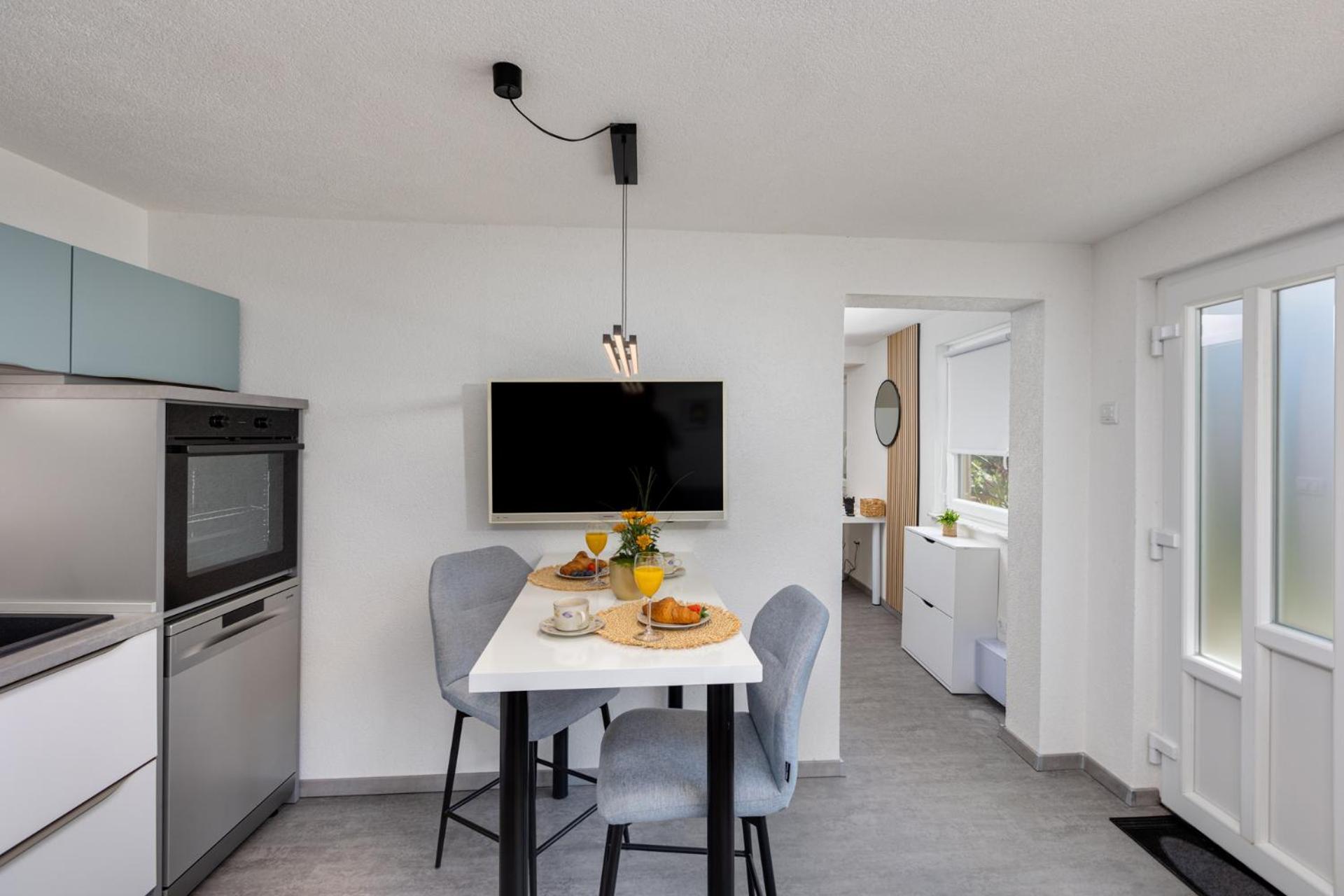 Villa Marica Tiny House In Krk City Centre Крк Экстерьер фото